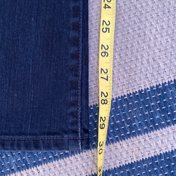 Womens LEVI’S DEEP Indigo Blue 5 pocket Jean, Bootcut, Amazing Color! Size 10M❤️ - Picture 8 of 9